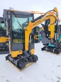AGT QK18RXS-C Mini excavator w/ Full Cab, hydraulic thumb, A/C, and blade