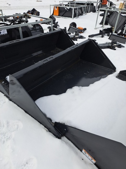 Wolverine 80" bucket