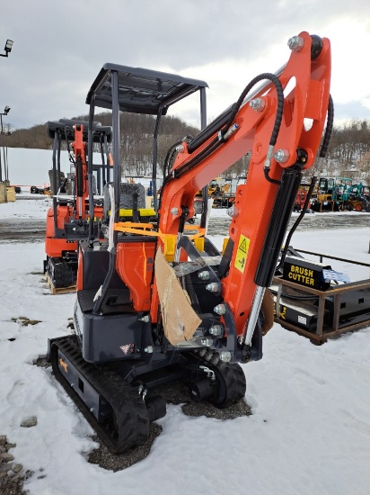 AGT MX15R Mini Excavator  w/ thumb and blade