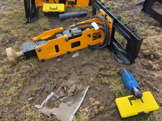 GIYI Skid steer post driver attachment w/tool box