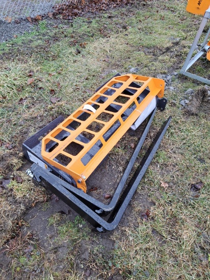 Land Honor 48" Pallet fork attachment