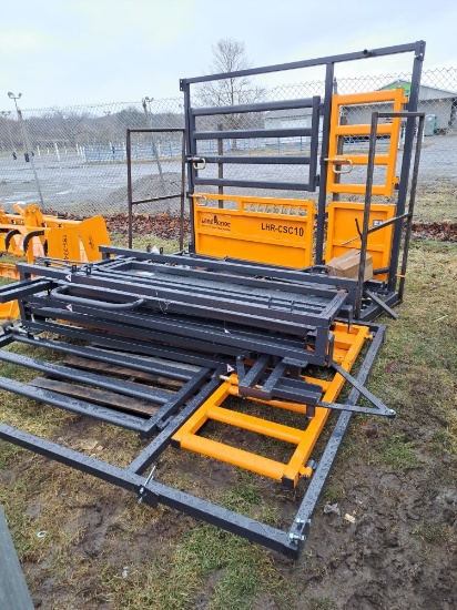 Land Honor 10' Cattle Squeeze chute