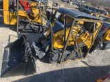 Infront YF480 Skid steer w/ 4-in-1 bucket