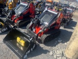 Infront YF380 Skid steer w/ 4-in-1 bucket