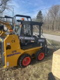 CFG KRW232 Mini Skid Steer
