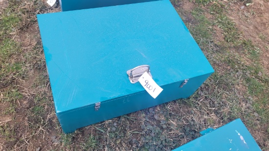 24 Ratchet Straps & Flat Pack Tool Box