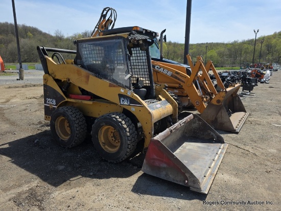 Cat 232B Skid Loader