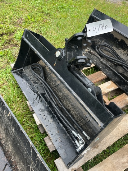 Future Mini Excavator 32" Hyd Tilting Bucket