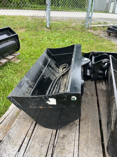 Future Mini Excavator 24" Hyd Tilting Bucket