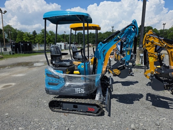 Infront YFE15 Mini Excavator w/ Thumb & Canopy