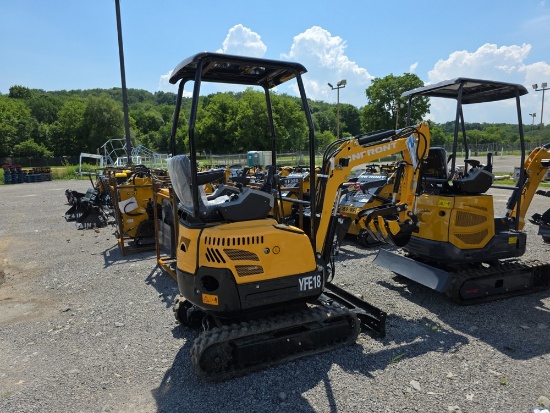 Infront YFE18 Mini Excavator w/ Thumb & Canopy