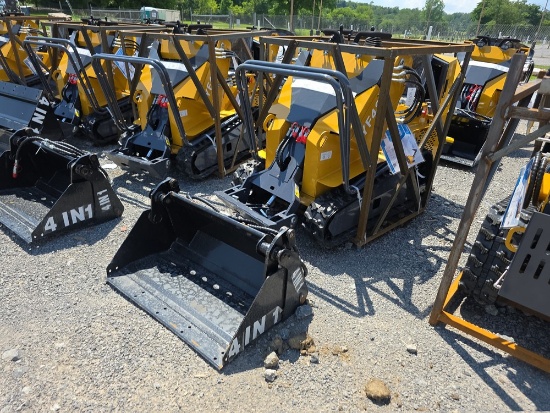 Infront YF480 Mini Skid Loader w/ 4 in 1 Bucket
