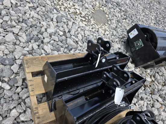 Future Mini Excavator 32" Tilting Bucket