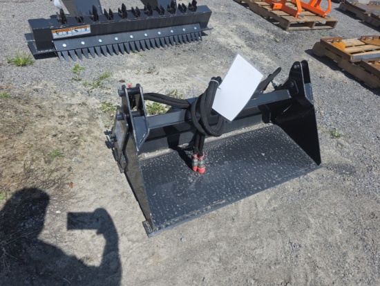 Wolverine Mini Skid Loader 4 in 1 Bucket