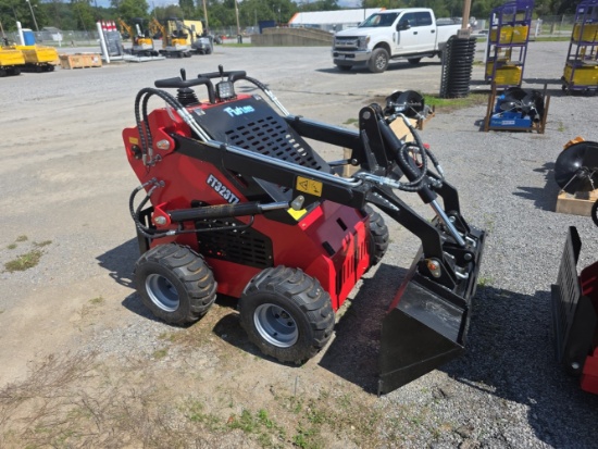 Future FT-323TZ Mini Skid Loader