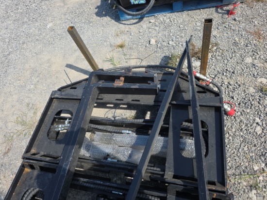 Future Skid Loader Hyd. Adjustable Forks