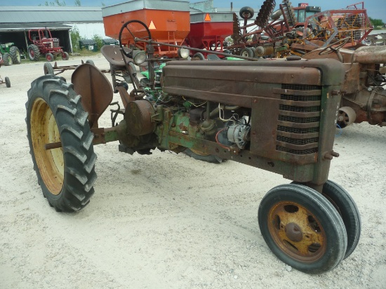 John Deere H w/fenders, SN 45297, non runner