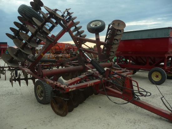 White 273 24' disk, rock flex, gangs need repair