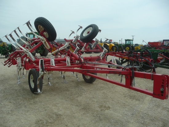 Wilirch 2500 field cultivator