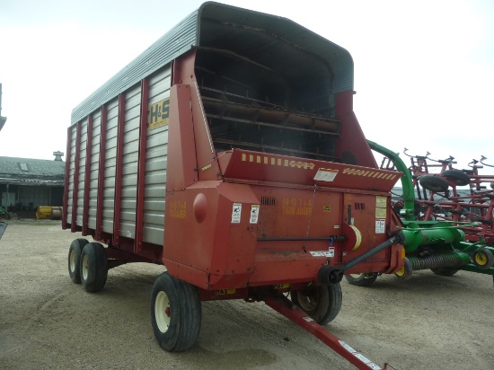 1994 H&S 7+4 twin auger