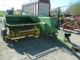 JD 336 baler