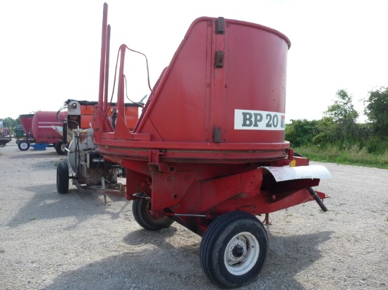 Hesston RP 20 bale processor