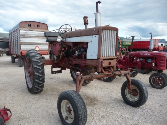 Farmall 504 hi-crop