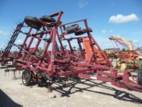 CIH 4800 field cultivator