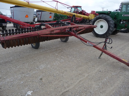 Farmhand cultipacker