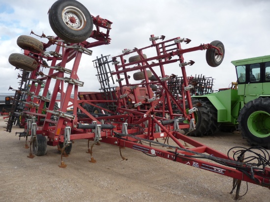 Wil-Rich XCel 32' field cultivator