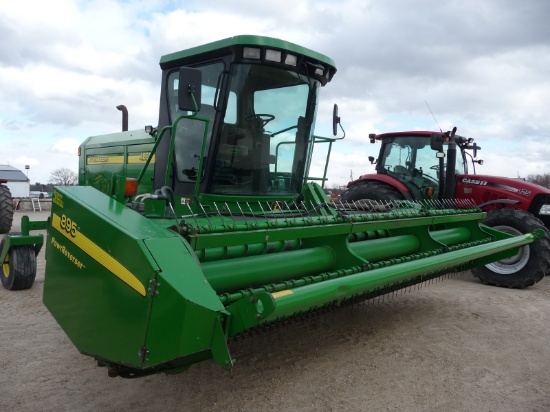 '02 JD 4895 self propelled haybine