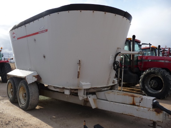 Kuhn Knight 5085 vertical TMR