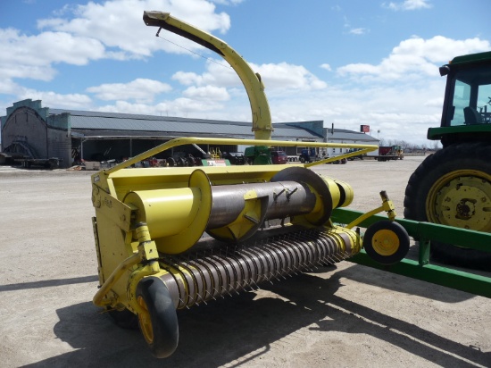 JD 3970 forage chopper w/hayhead