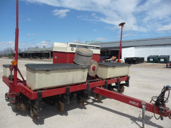 CIH 955 6RN corn planter