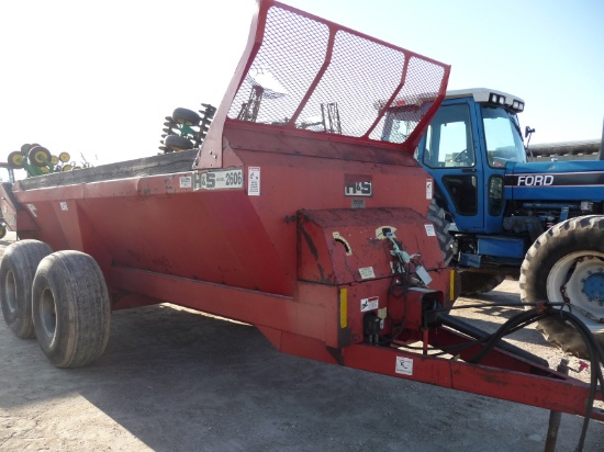 '09 H&S 2606 V spreader