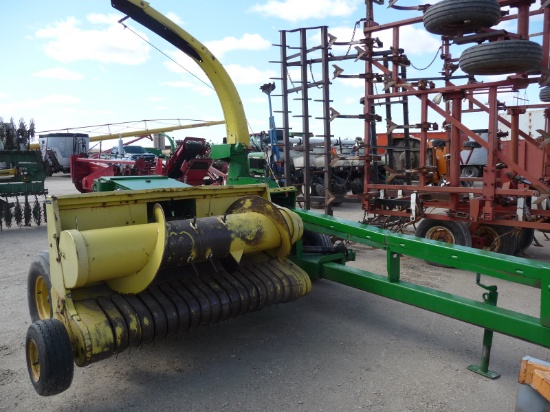 JD 3940 forage chopper w/HH