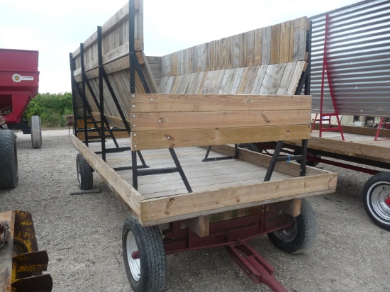 wooden green feed rack