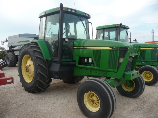 JD 7410 2WD