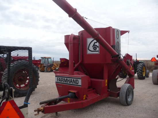 Farmhand 822 grinder mixer