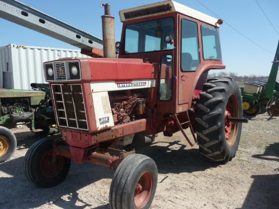 IH 1066 hydro w/red cab