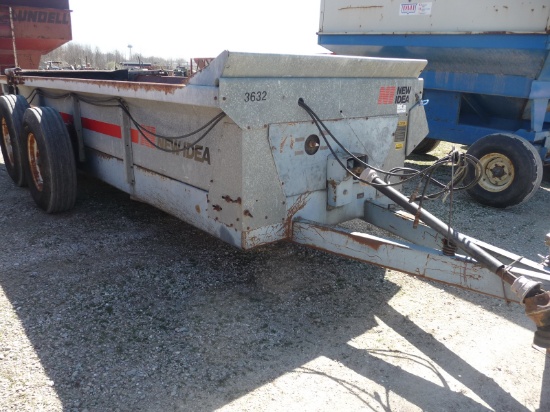 NI 3632 manure spreader