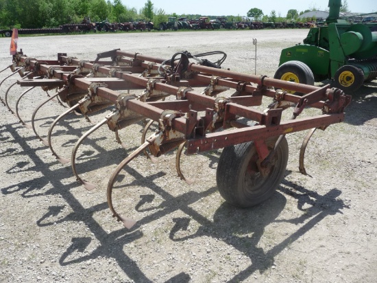 IH 45 field cultivator