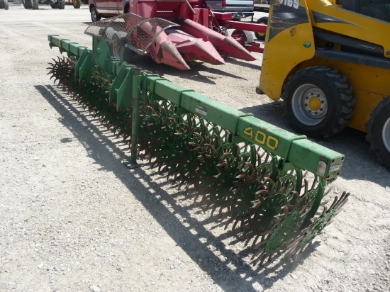 JD 400 rotary hoe