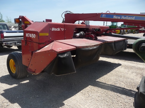 CNH H7450 hydra-swing discbine