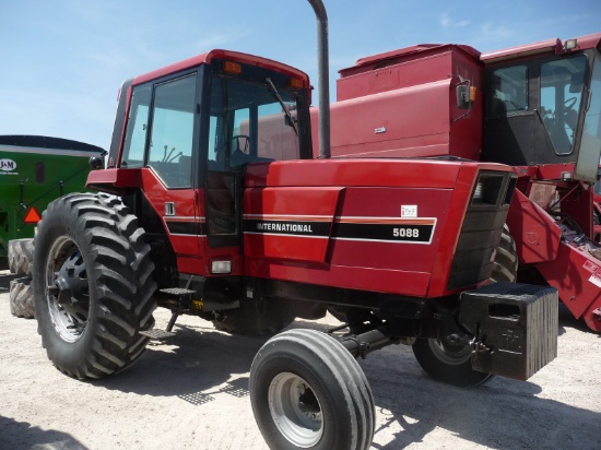 IH 5088 2WD