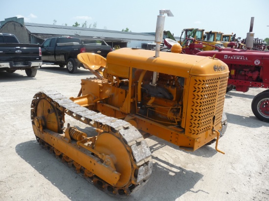 Cletrac EHG68 crawler