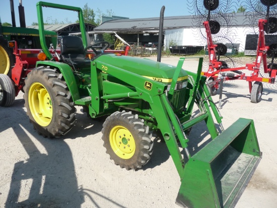JD 790 MFWD w/loader