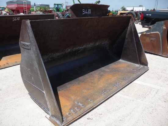 Volvo 9' end loader bucket