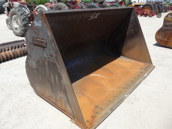 Volvo 8.5' end loader bucket