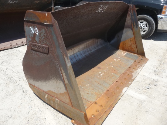 Volvo 8' end loader bucket